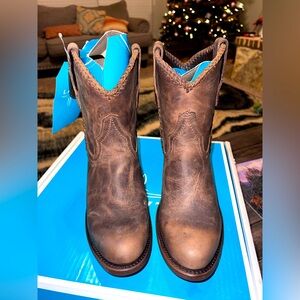 LANE WOMEN'S PLAIN JANE BOOTIES - ROUND TOE